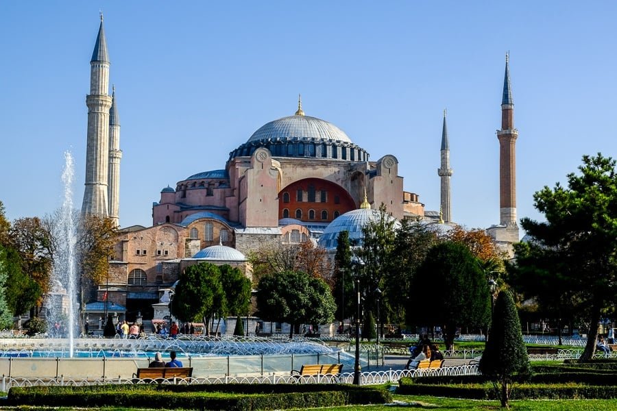 Visiting  Ayasofya: Your Complete Istanbul Travel Guide