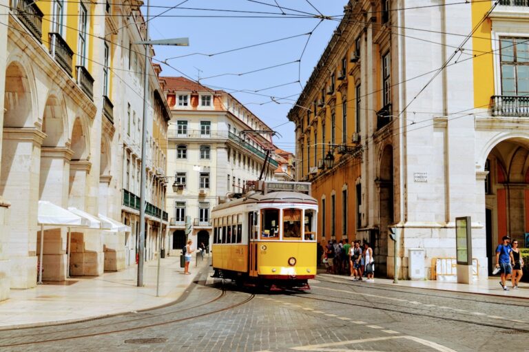 portugal in 10 days: the perfect itinerary through north to south